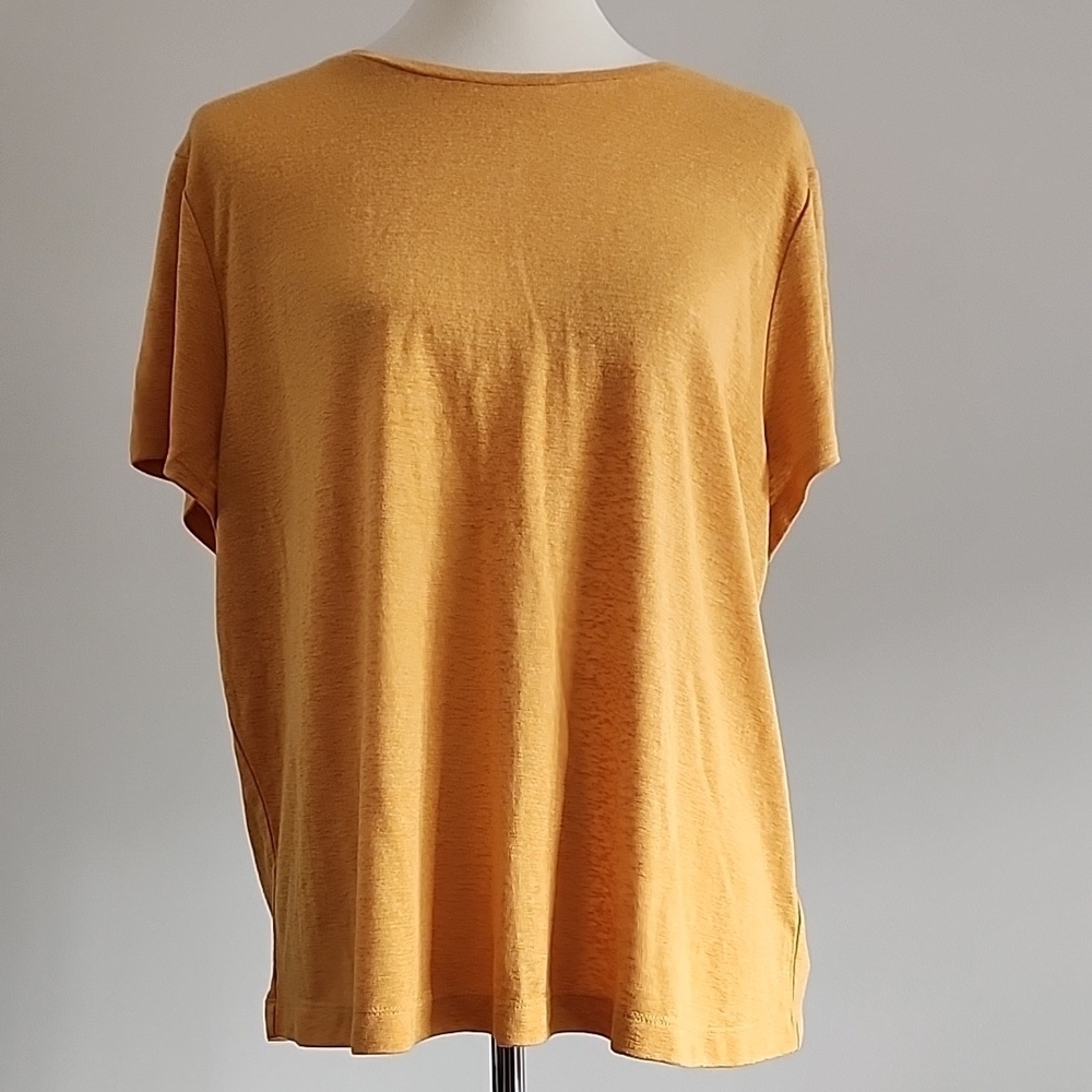 Universal Threads Slit Open Back Yellow Top NWOT